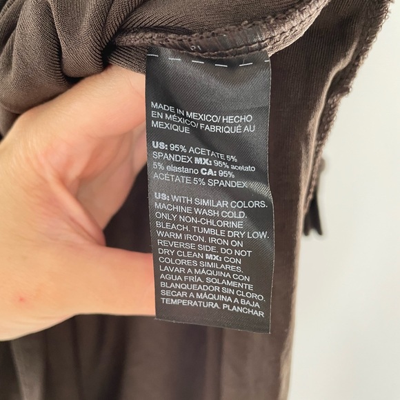 Chico’s Travelers Chocolate Brown V-Neck 3/4 Sleeve Top - Picture 3 of 7